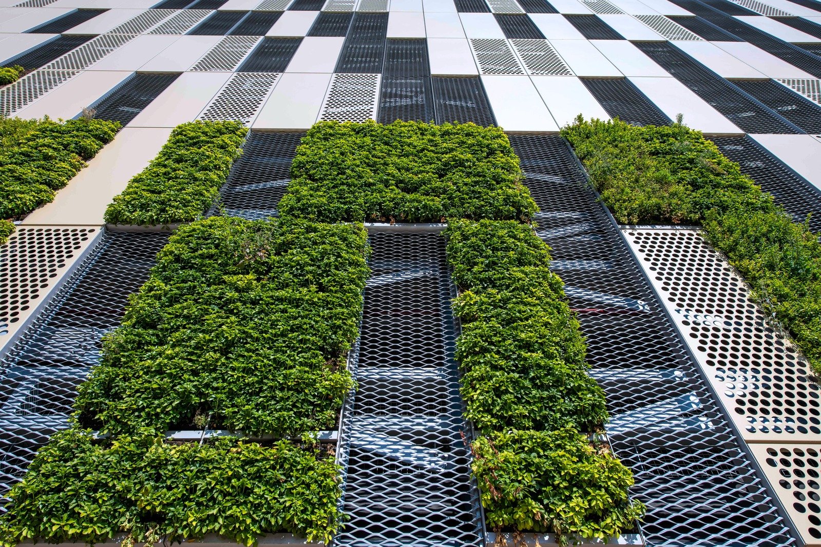 ARCHITECTURAL FAÇADES