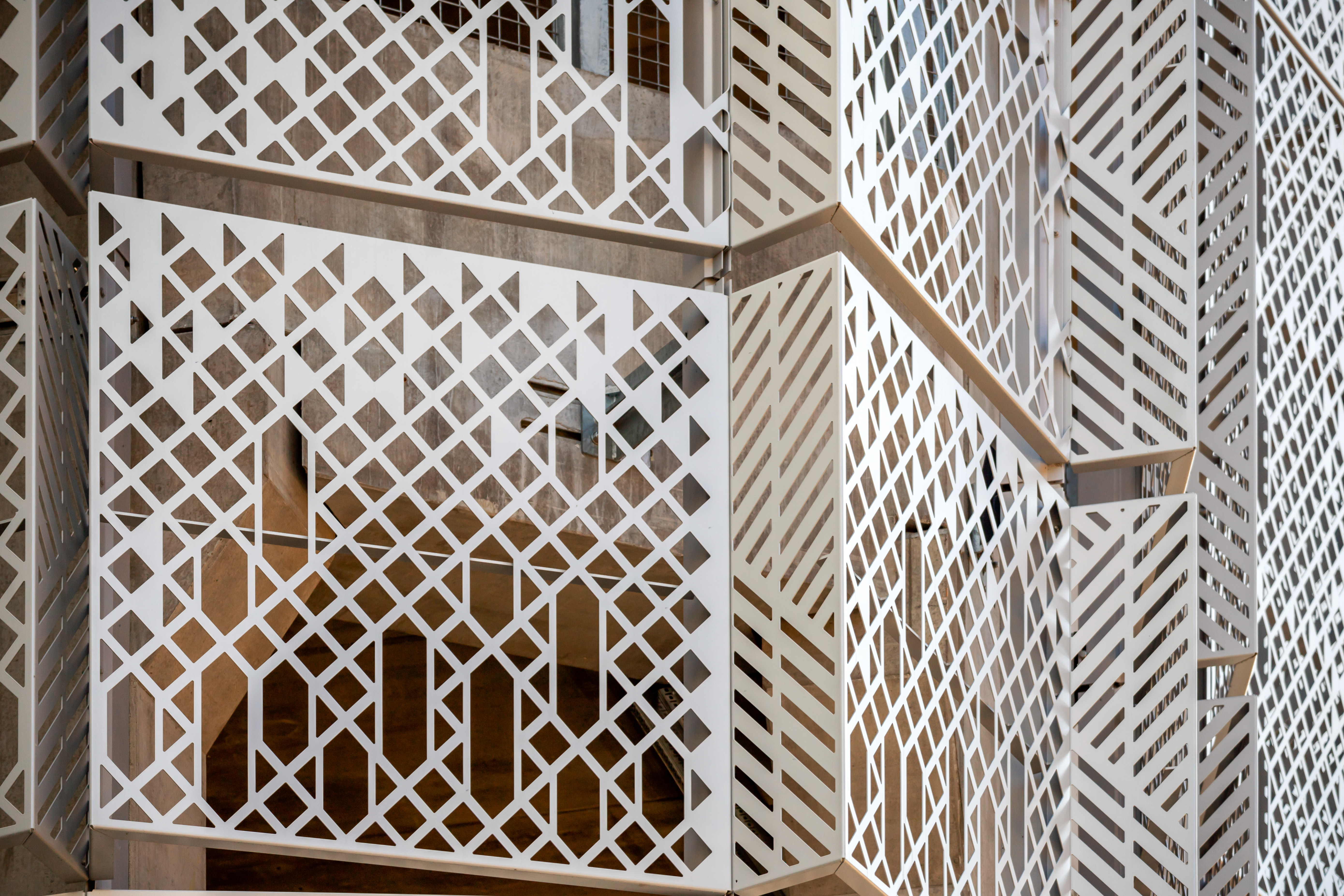 EX31562_5670_ EDEN_CAMPUS_CAR_PARK_ARCHITECTURAL_FACADE_PRO_LONDON_4STAR-13