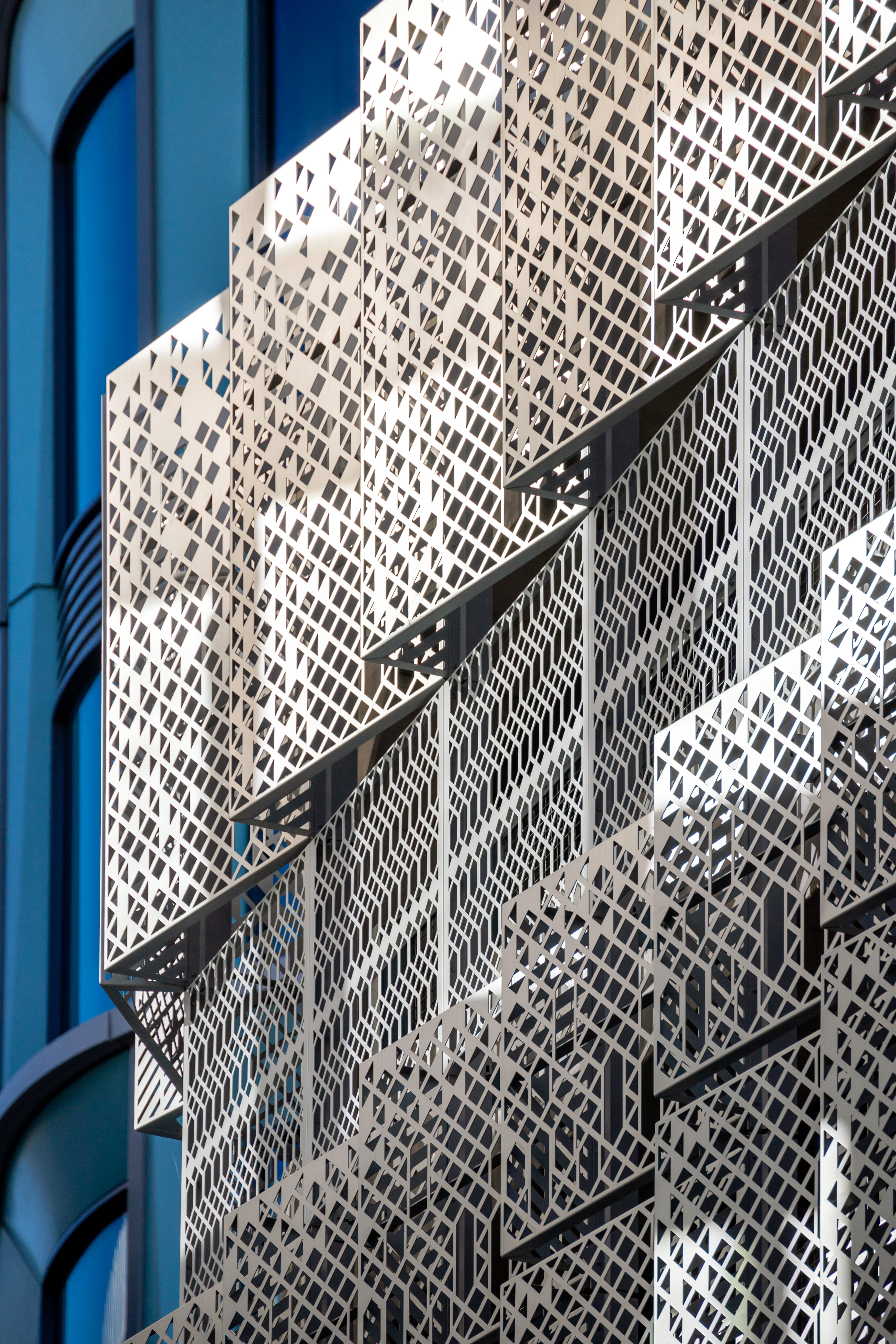 EX31562_5670_ EDEN_CAMPUS_CAR_PARK_ARCHITECTURAL_FACADE_PRO_LONDON_5STAR-10