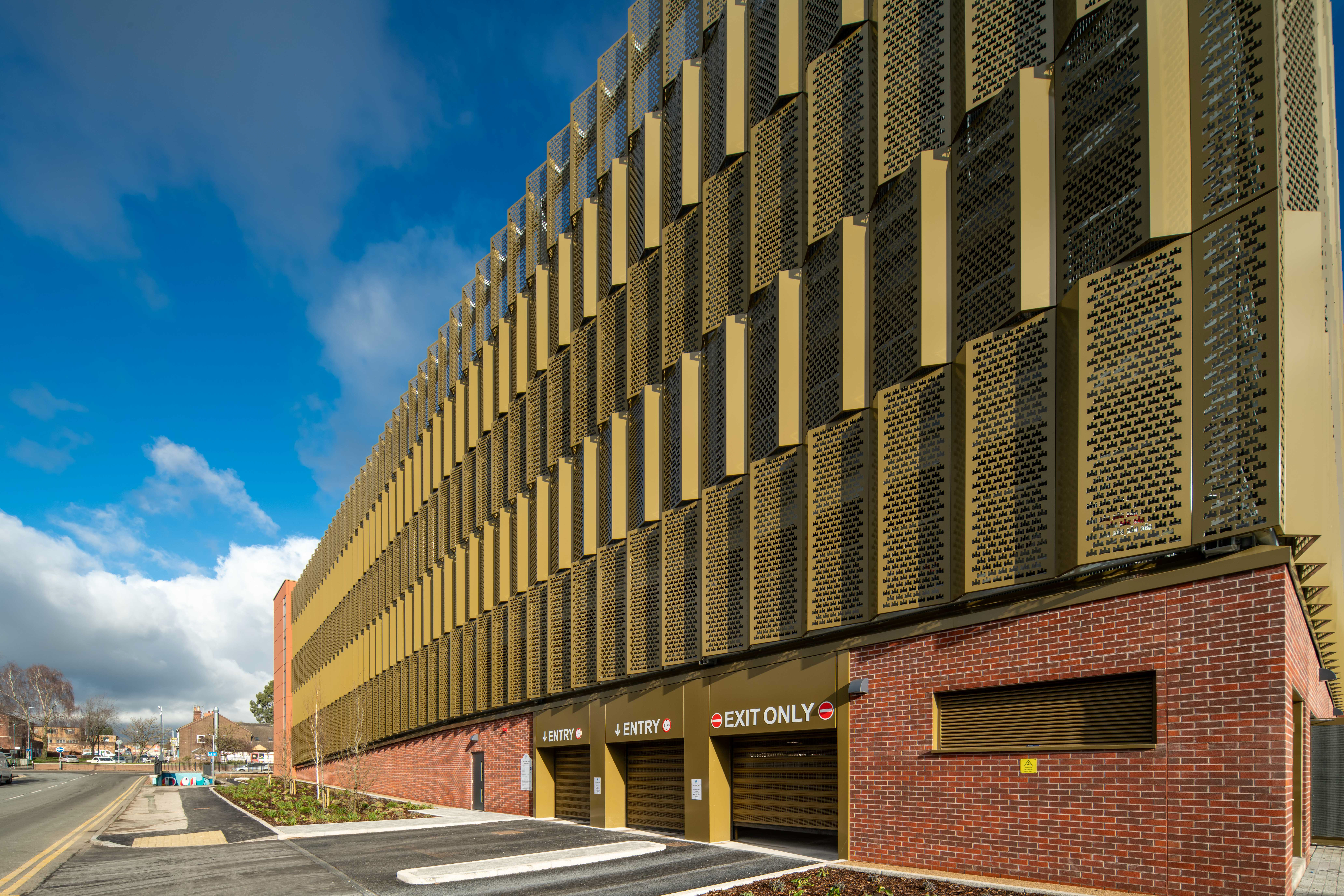 EX32615_6031_NEWCASTLE_UNDER_LYME_CAR_PARK_ARCHITECTURAL_FACADE_PRO_STAFFORDSHIRE_5STAR-04 (1)