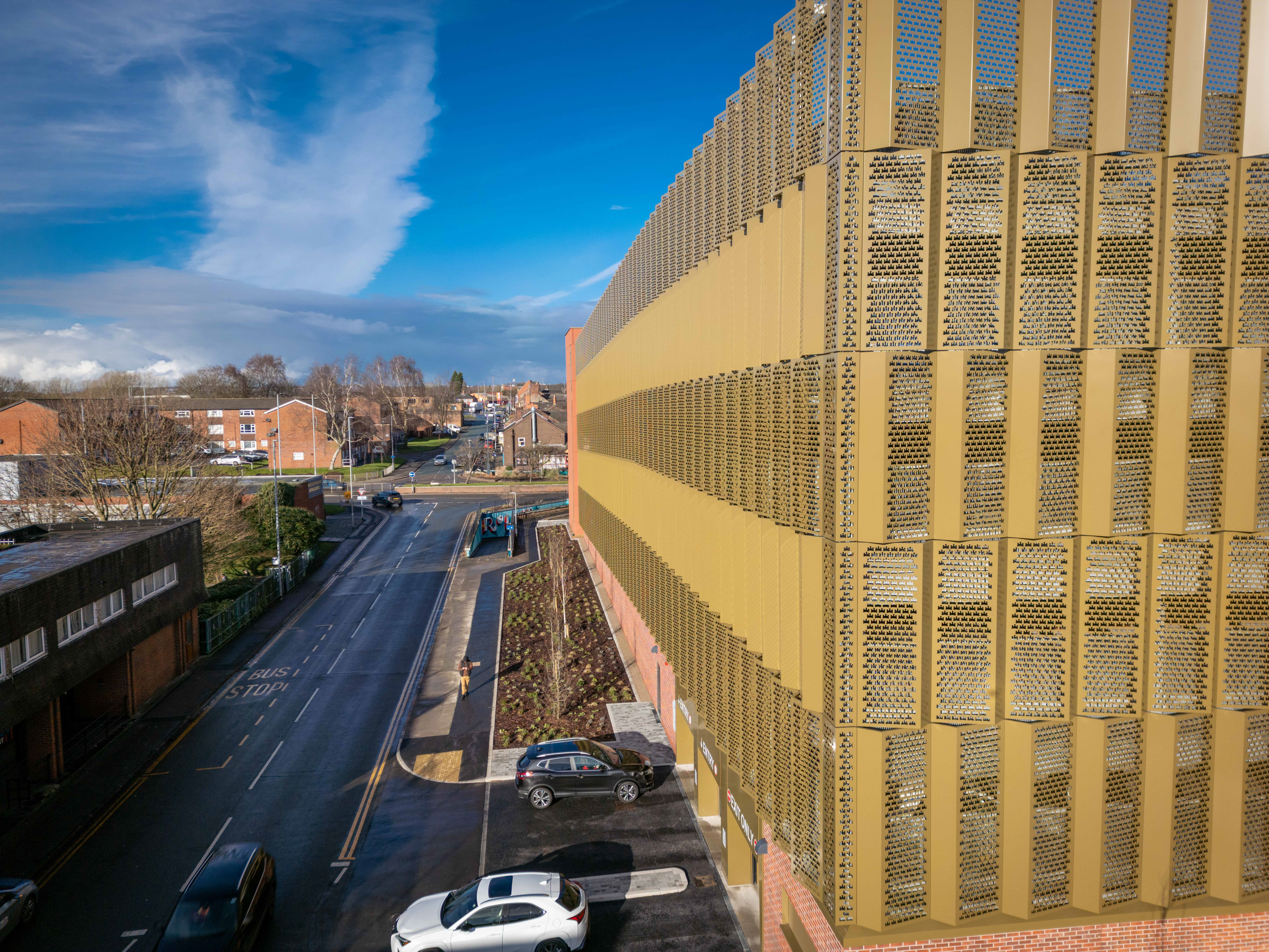 EX32615_6031_NEWCASTLE_UNDER_LYME_CAR_PARK_ARCHITECTURAL_FACADE_PRO_STAFFORDSHIRE_5STAR-11