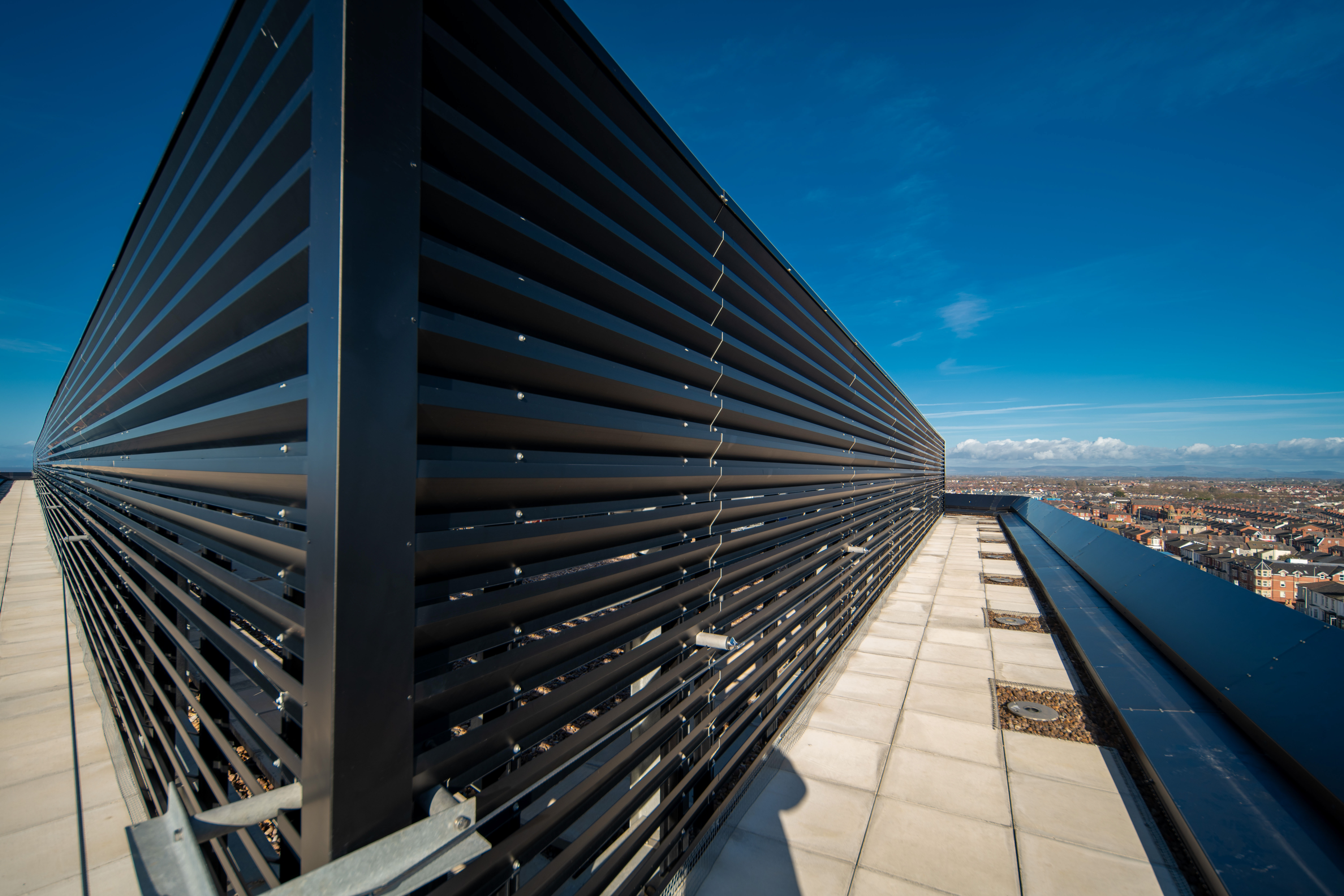 EX33241_5732_KING_STREET_OFFICES_CONTOUR_SL_LOUVRES_PRO_BLACKP0OL_5STAR-5