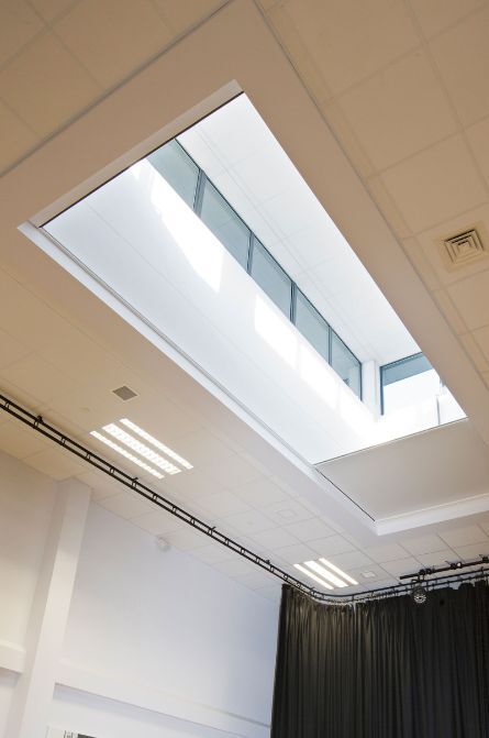 solaire rooflight blinds feature image
