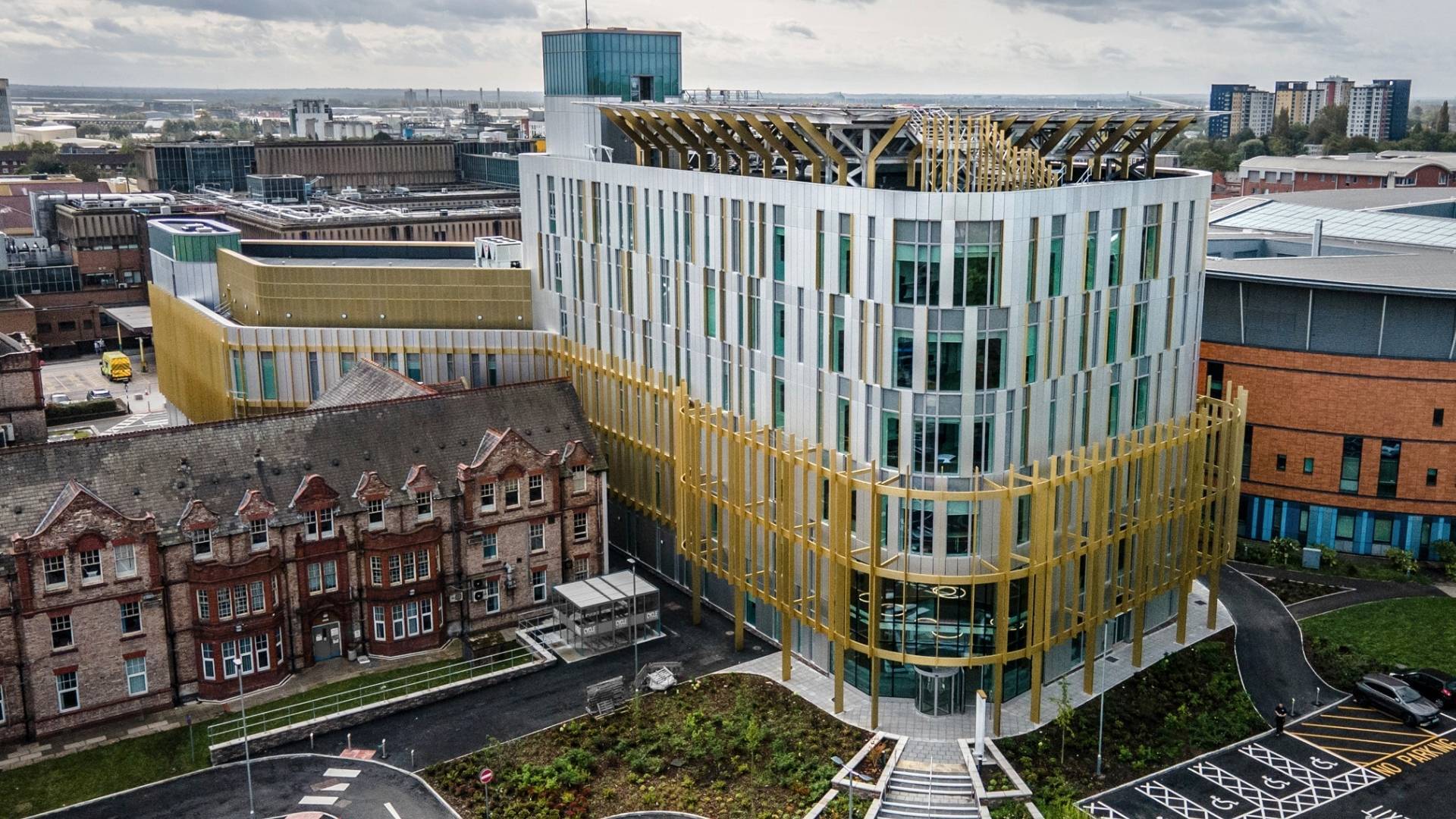 SALFORD ROYAL HOSPITAL 1920 x 1080 px (1)