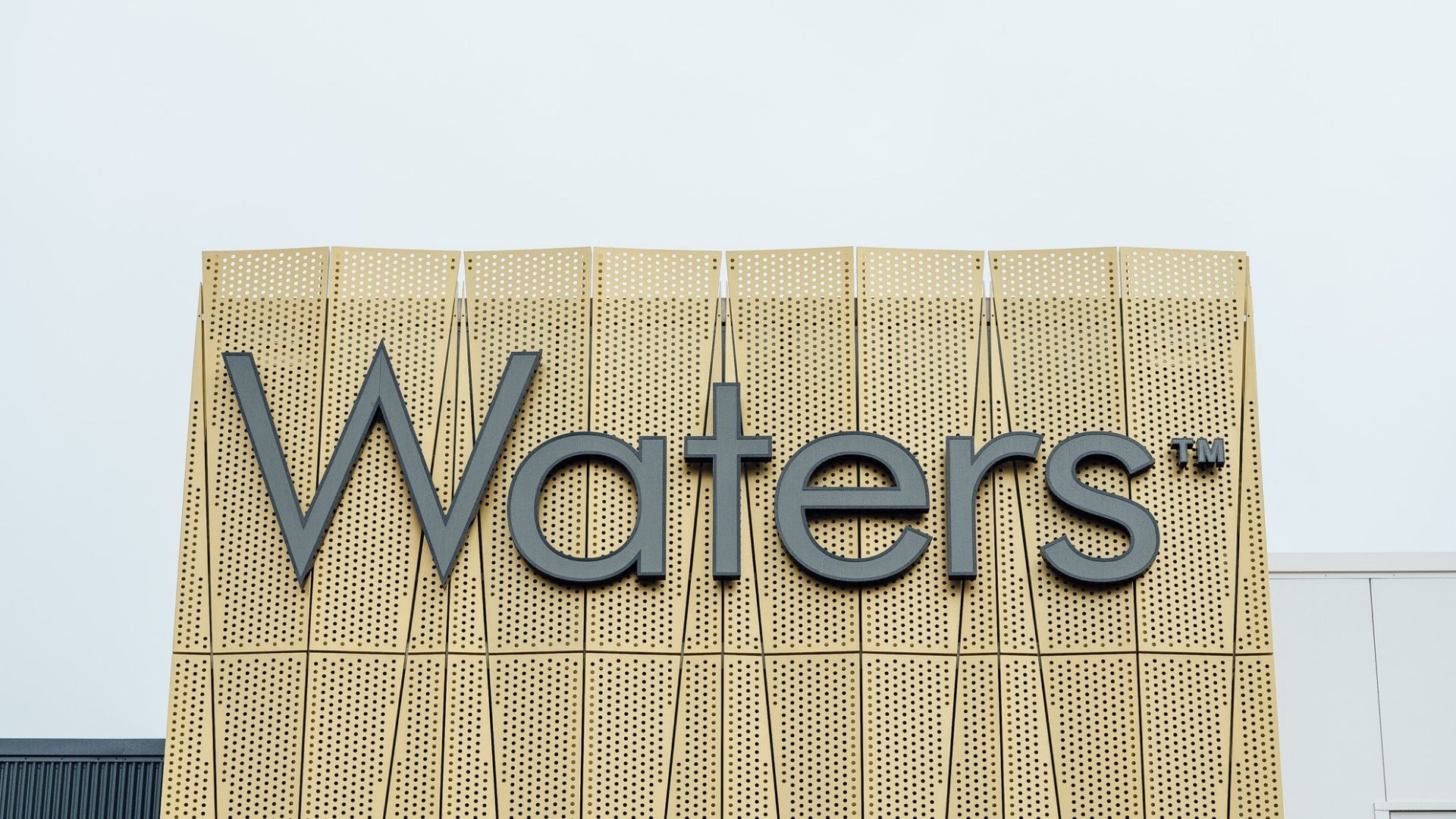 Waters Birmingham 1920 x 1080 px