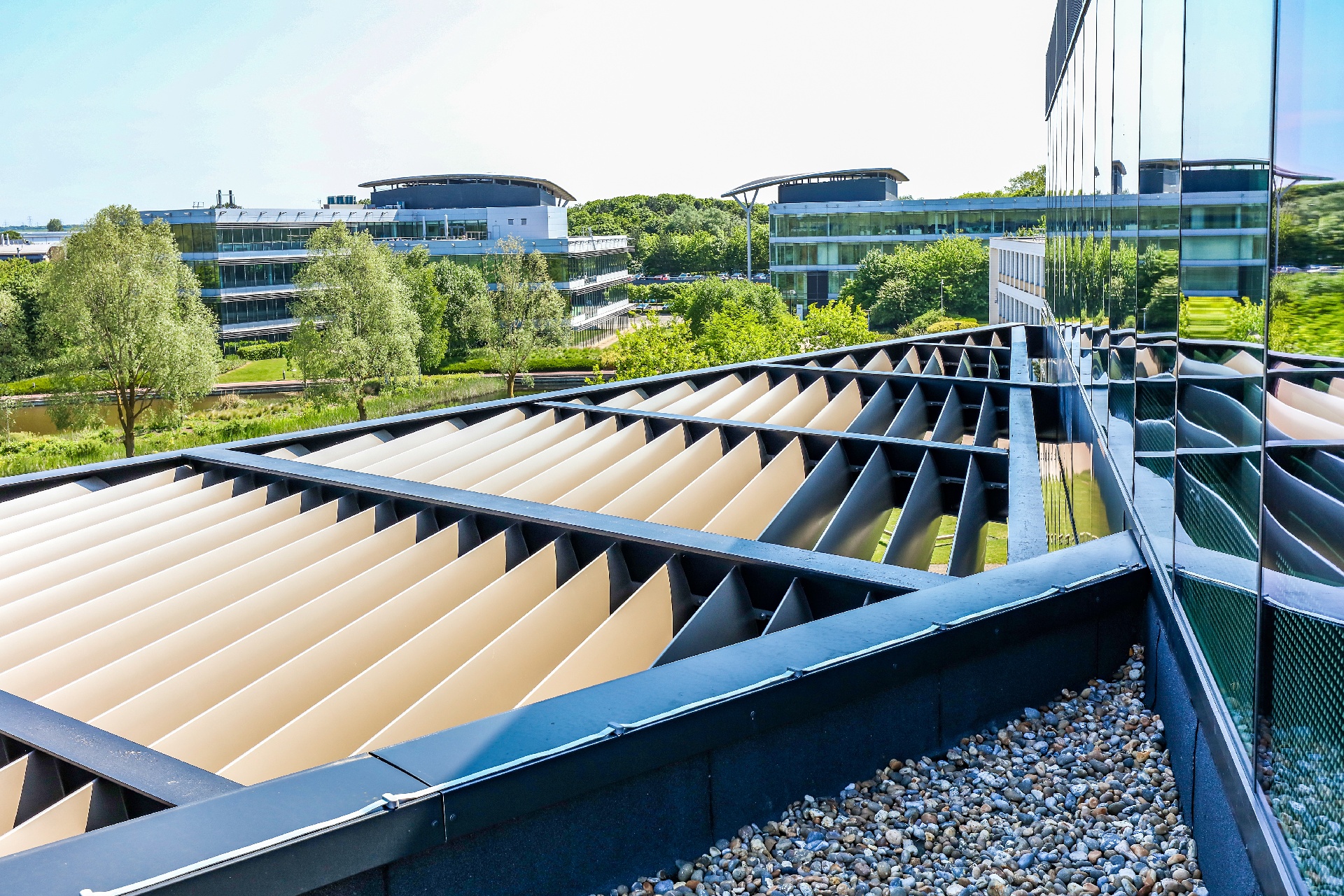 Bespoke Brise Soleil System Protects Oxford Science Park | Maple