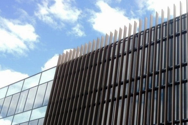 Strata Corona Brise Soleil Used At Heathrow Office | Maple