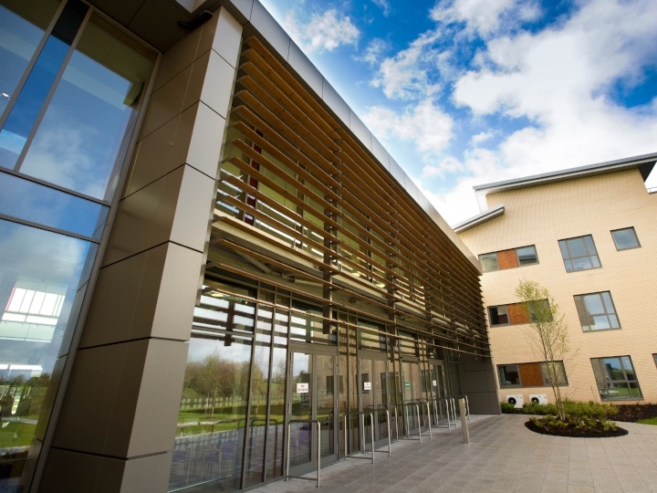 Louvres & façades at South West Acute Hospital | Maple